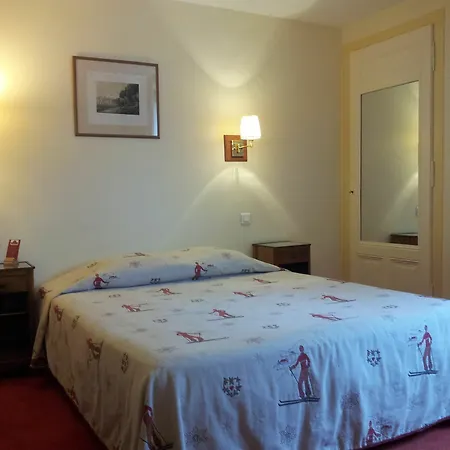 Otel La Croix-blanche 2*